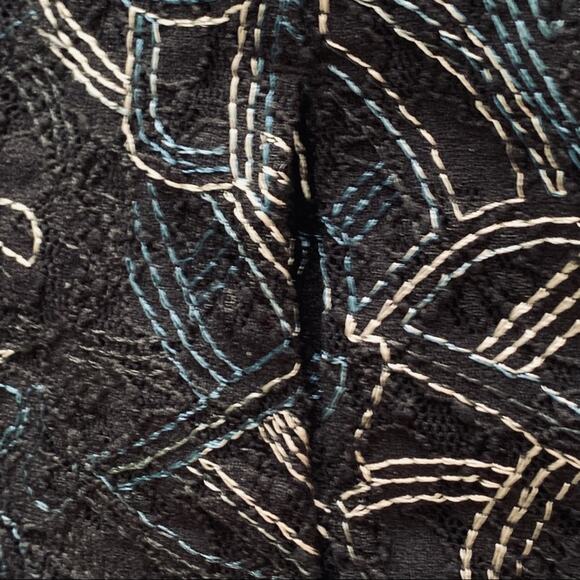 Chico’s Jacket Black Embroidered 3/4 Sleeve Open Front Jacket Blazer Size Medium - Picture 8 of 11